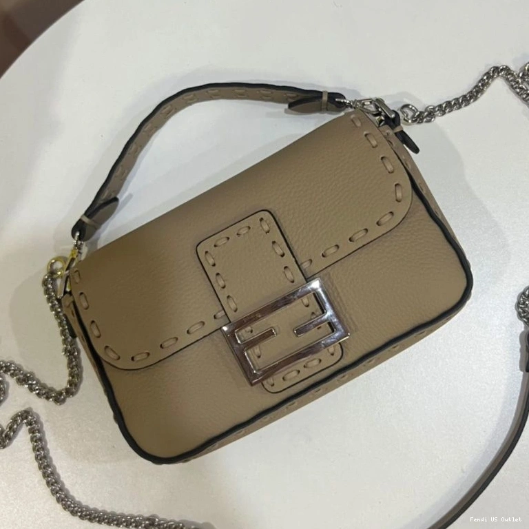 Vintage HOT Khaki Selleria Baguette Leather Cuoio Romano In Mini Bag Fendi 0722